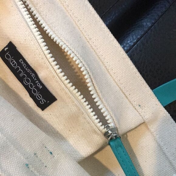 Vintage Bloomingdale’s Tote   - Picture 10 of 10